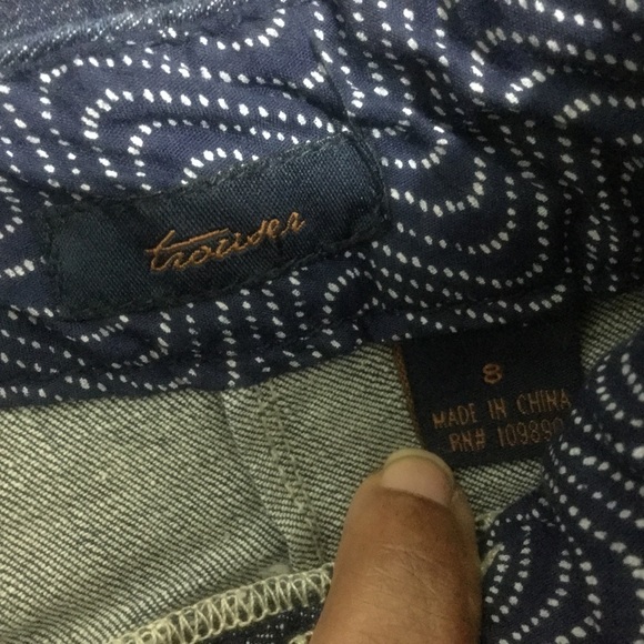 Seven7 Blue Jean Size 8 Flare Leg Distress Stretch - Picture 2 of 8